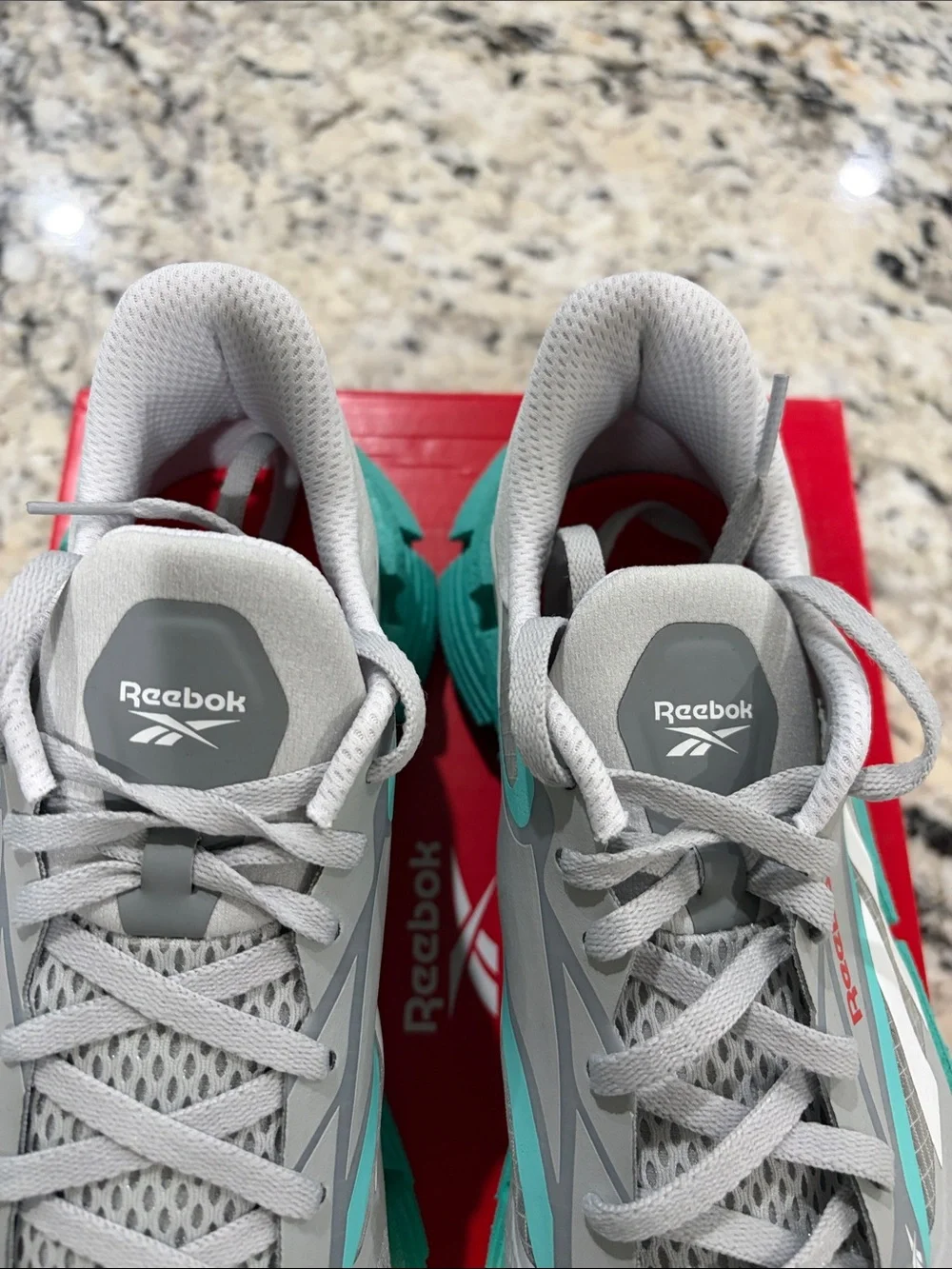 Women’s Sz10 Reebok Light Gray and Teal Athletic Running Shoes